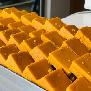 (Fresh) Besan Burfi 450 gms